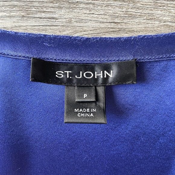 St. John Royal Blue Sleeveless Top Women's size 2 - Picture 2 of 7